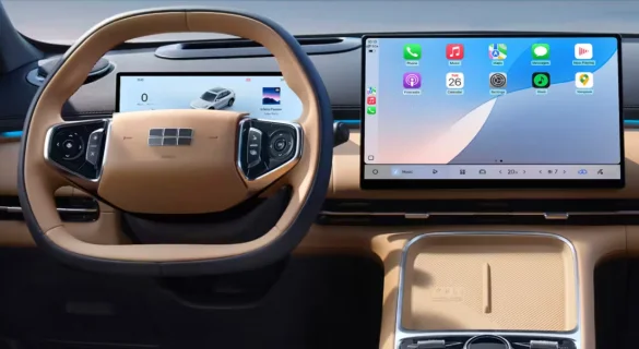 Мультимедийный дисплей и приборная панель