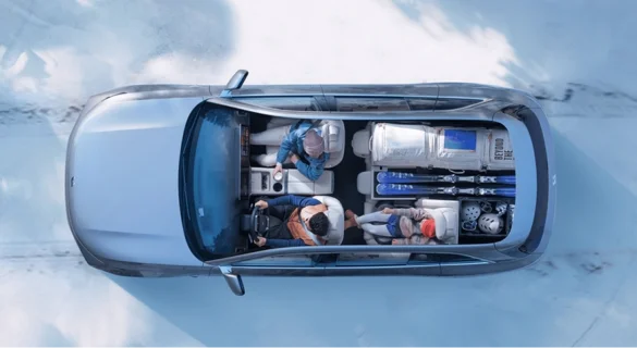 Сложены спинки задних сидений