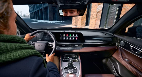 Мультимедийный экран